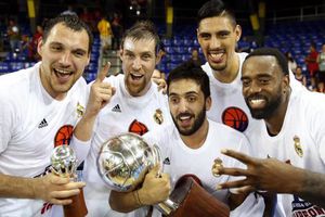 Ayón, feliz por hacer historia en el Real Madrid