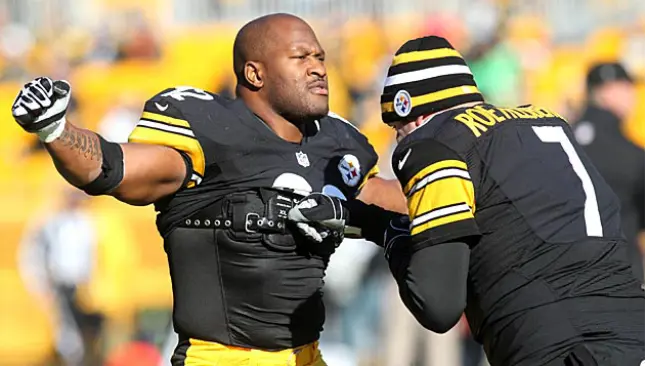 Acereros amarra a James Harrison hasta 2016