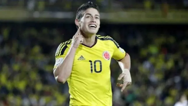 James Rodríguez festeja gol con la selección de Colombia | EFE