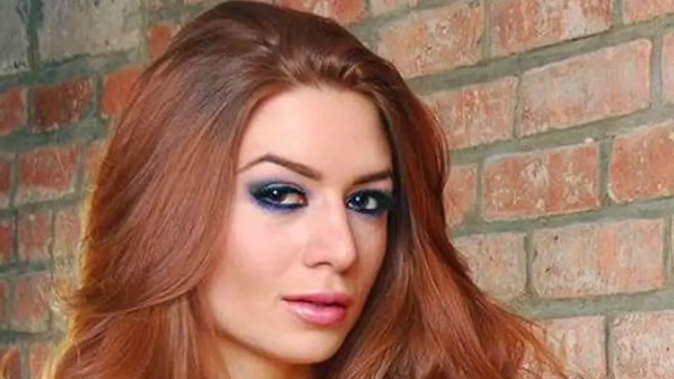 Chica abandona Wall Street para convertirse en estrella porno