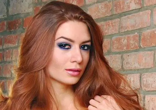 Chica abandona Wall Street para convertirse en estrella porno