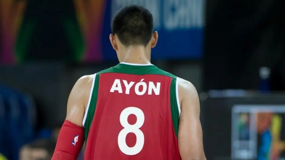 Ayón pone en duda seguir con el Tri de basquetbol