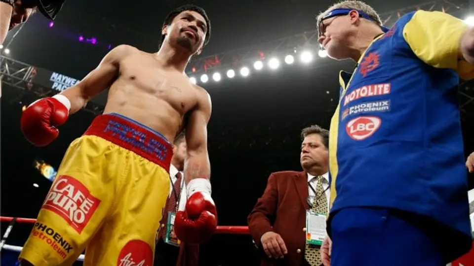 Pacquiao presume selfie de camino al ring