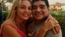Maradona denuncia a ex novia por robo de joyas
