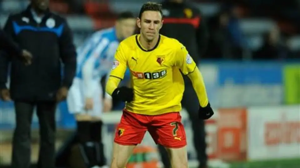 Afición del Watford prepara cántico para Miguel Layún