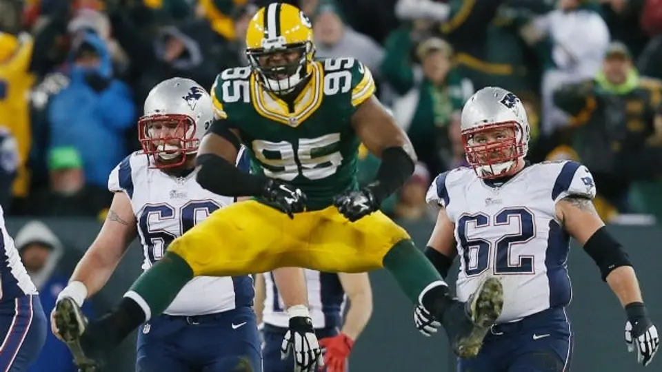 Green Bay se lleva 'Super Bowl adelantado' contra Patriotas