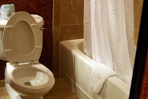 Más de un millón de estadounidenses no cuentan con baño en su hogar