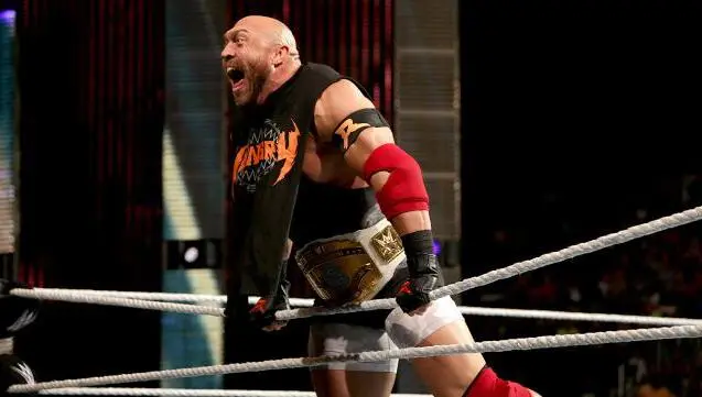 Ryback no defenderá su campeonato en Battleground por lesión