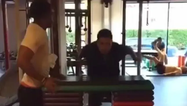 Ronaldo presume su buena condición física