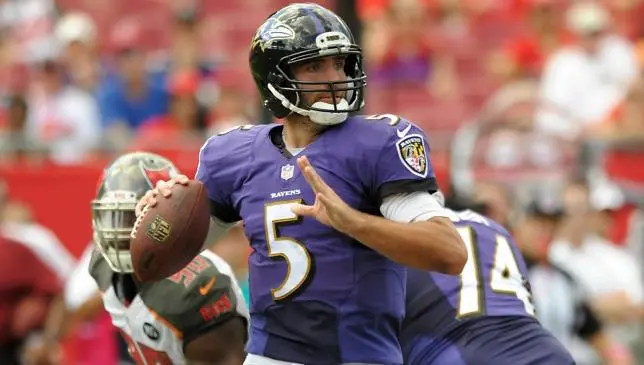 Cuervos hace pedazos a Bucaneros en Tampa Bay