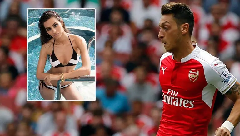 Özil, ¿de romance con Miss Turquía 2014?