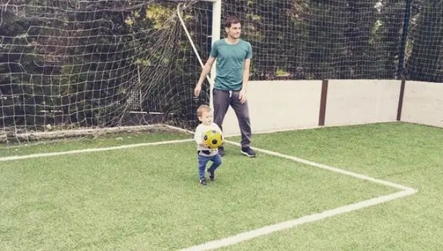 Casillas celebra su cumpleaños con la visita de su hijo