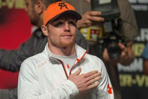 Canelo, complacido por acuerdo entre Mayweather y Pacquiao