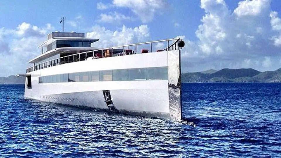 Venus', el barco de Steve Jobs navega tras su muerte