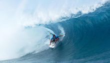 Surfista supera lesión cerebral y se corona en Billabong Pro Tahití