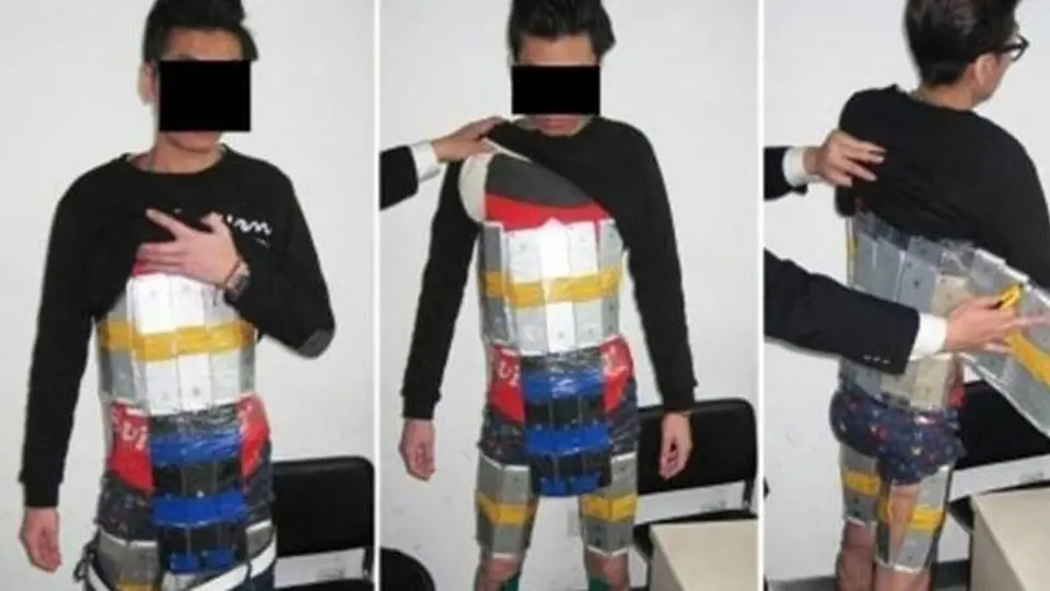 Joven intenta entrar a China con 94 iPhones pegados al cuerpo