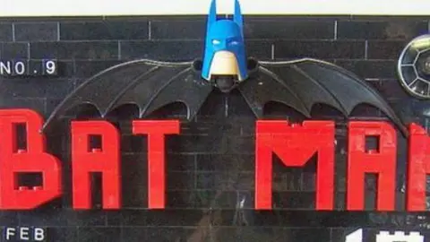 Recrean clásicas portadas de cómics con Lego