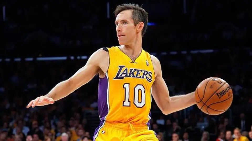 Steve Nash anuncia su retiro del basquetbol