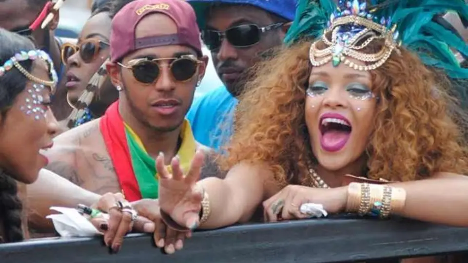 Lewis Hamilton y Rihanna, muy 'pegaditos' en Barbados