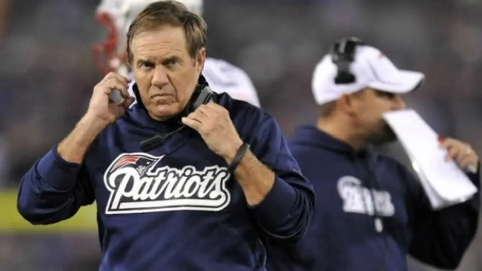 Belichick desconoce qué pasó con los balones