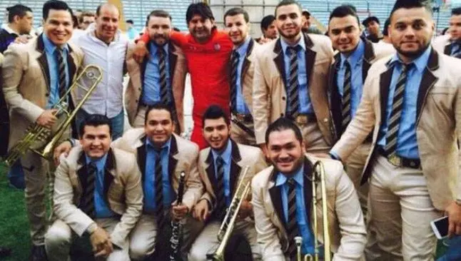 Cardozo convive con El Recodo en telenovela