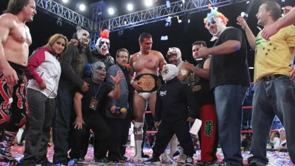 El Patrón Alberto conquista el Megacampeonato de AAA