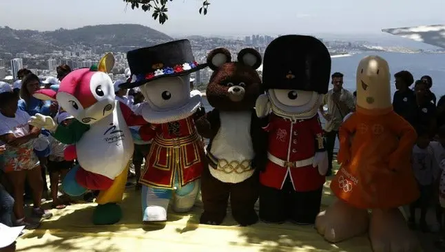 Mascotas de Juegos Olímpicos visitan Río de Janeiro
