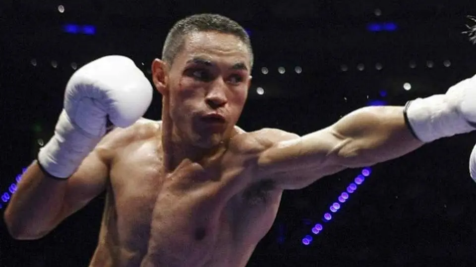 Juan Estrada, Campeón en peso mosca de la AMB