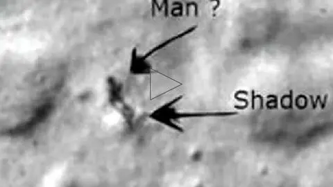 Video capta figura humanoide en la Luna