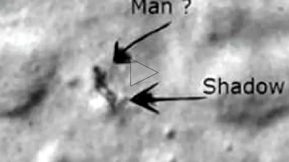 Video capta figura humanoide en la Luna