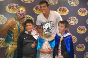 Maza Rodríguez también disfruta de la lucha libre