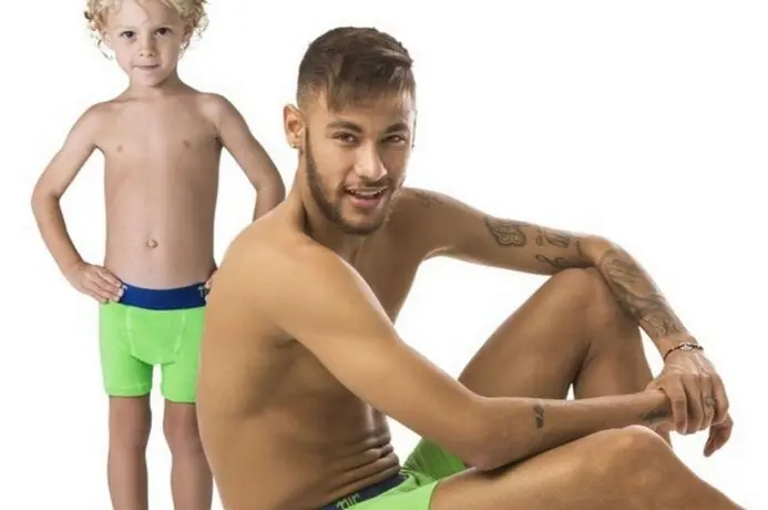 Hijo de Neymar debuta como modelo