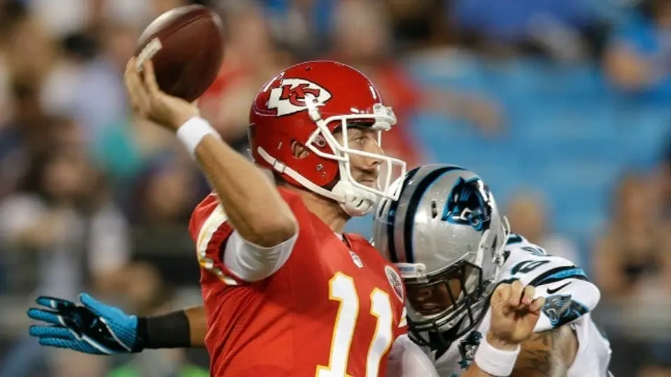 Alex Smith renueva hasta 2018 con Kansas City