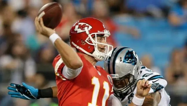 Alex Smith renueva hasta 2018 con Kansas City
