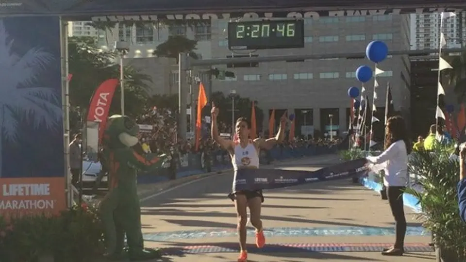 Guatemalteco Luis Rivero, gana el Maratón de Miami por segunda vez