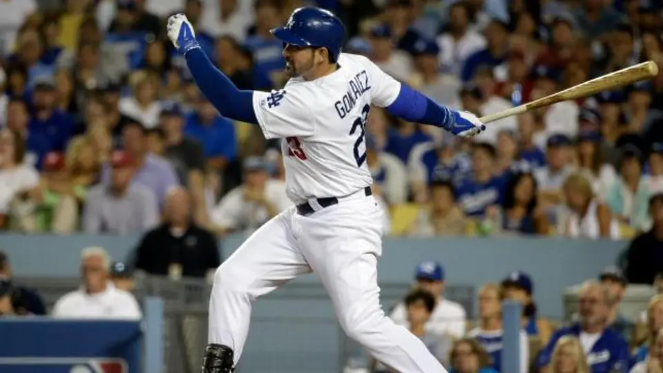 Adrián González luce en triunfo de Dodgers sobre Cardenales