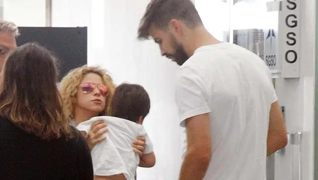 Piqué y Shakira se escapan de vacaciones