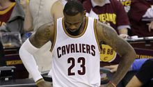LeBron no se salva de la 'maldición' de Cleveland
