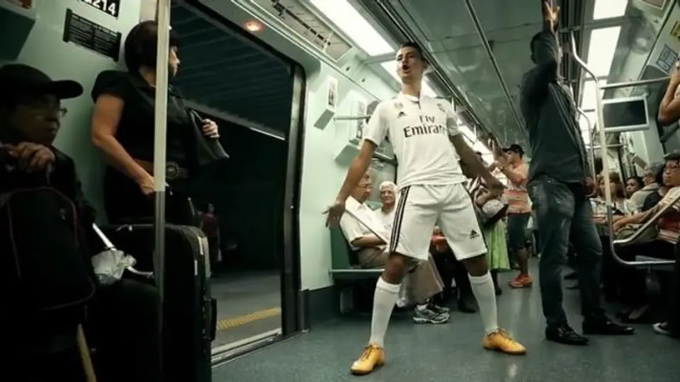 Realizan parodia de Cristiano Ronaldo en la vida real