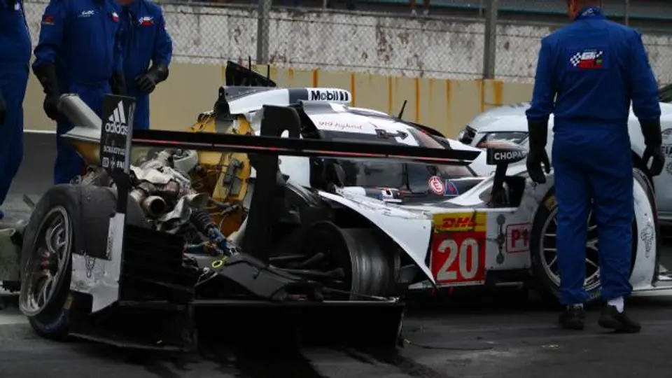 Mark Webber 'renace' tras impresionante choque en Mundial de Resistencia