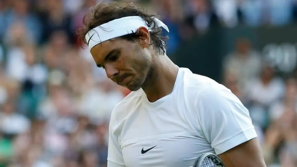 Rafael Nadal se aleja de la élite tras caer en Wimbledon
