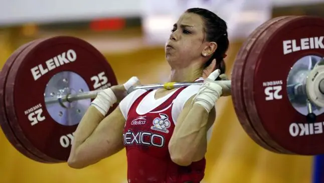 Halterista mexicana habría dado positivo en doping
