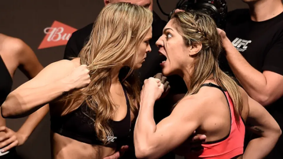 Intenso careo entre Rousey y Correia