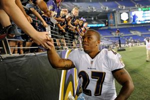 Ray Rice será excluido del Madden 15