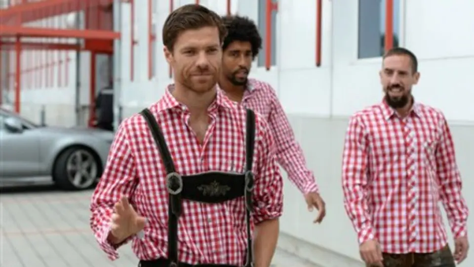 Xabi Alonso habría dejado al Madrid por supuesta infidelidad