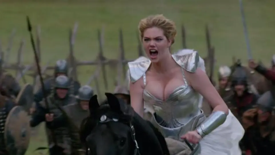 Kate Upton, de guerrera y a caballo
