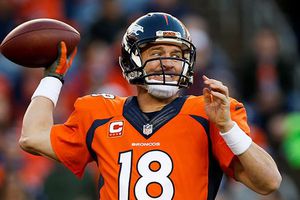 Manning renuncia a 4 mdd para jugar otro año en NFL