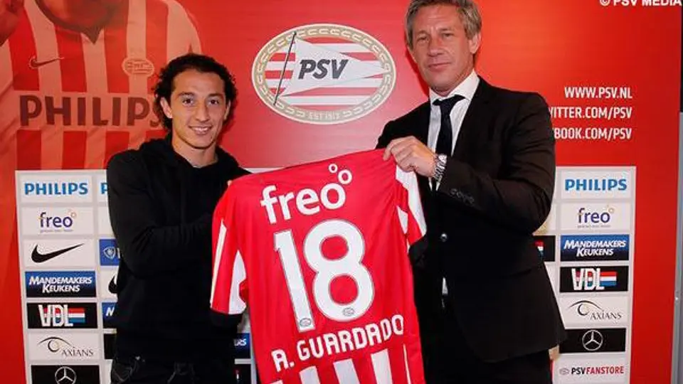 PSV anuncia fichaje de Andrés Guardado