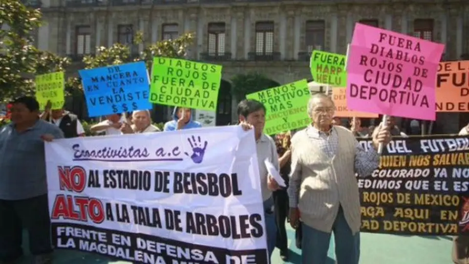 Protestan contra construcción del estadio de los Diablos