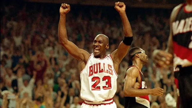 Michael Jordan celebra 52 años de leyenda